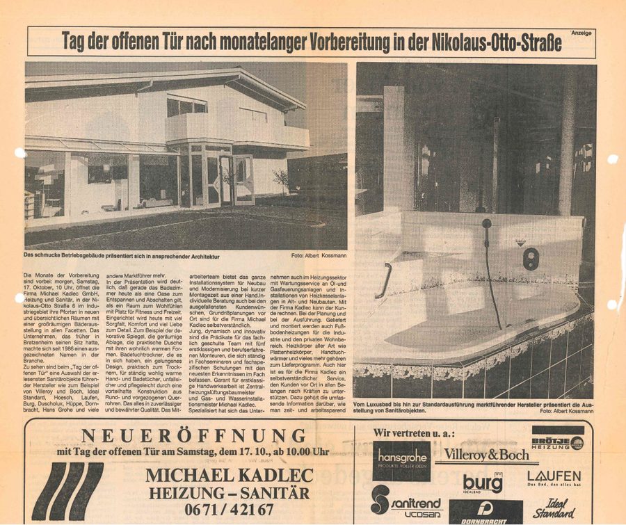 Zeitungsanzeige zur Neuer&ouml;ffnung mit Tag der offenen T&uuml;r am 17. Oktober 1992, mit Fotos des Betriebsgeb&auml;udes und der Ausstellung.